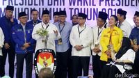 Momen Titiek Dampingi Probowo di KPU