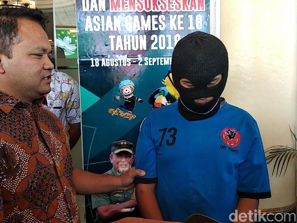 Pemuda Bandung Jadikan ABG Budak Seks Mulai Indehoi Lulus SMP Pemuda Bandung Jadikan ABG Budak Seks Mulai Indehoi Lulus SMP