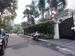 Bakal Daftar Usai Salat Jumat, Sandi Masih Berada di Rumah