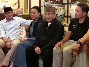 Sandiaga Minta Restu ke Orang Tua Jelang Debat Perdana