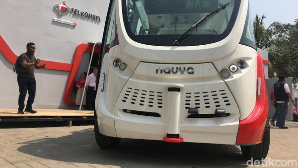 Ada Bus Hantu Keliling GBK