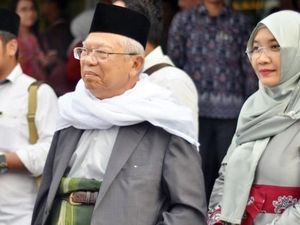 Gaya Hijab Istri Maruf Amin, Mantan Perawat Gigi di Puskesmas