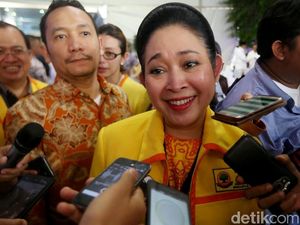 Titiek Soeharto Tembak Jokowi, Timses Membentengi