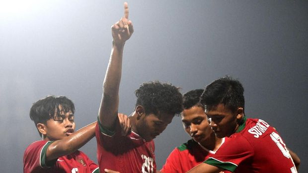 Bagus Kahfi bawa Timnas Indonesia U-16 unggul di babak pertama.
