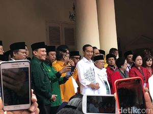 Ini Pidato Lengkap Jokowi di Gedung Joang 45 Sebelum Daftar Capres Ini Pidato Lengkap Jokowi di Gedung Joang 45 Sebelum Daftar Capres