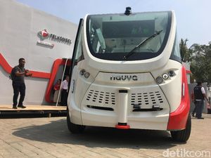 Ada Bus Hantu di GBK, Bisa Jalan Tanpa Sopir