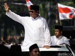 Naiki Lexus, Begini Gaya Prabowo dan Iring-iringan Menuju KPU