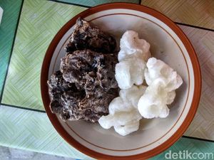 Enak Tenan! Gurih Renyah Geblek  Disantap dengan Tempe Benguk Besengek Enak Tenan! Gurih Renyah Geblek  Disantap dengan Tempe Benguk Besengek