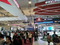 Kata Ahok Leasing Mobil China Masih Susah