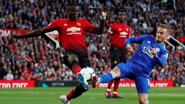 James Maddison (kanan) menjadi pemain yang memberi ancaman di pertahanan Manchester United.