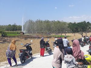 Melihat Indahnya Penampakan Semburan Air dari Tol Ngawi-Mantingan Melihat Indahnya Penampakan Semburan Air dari Tol Ngawi-Mantingan