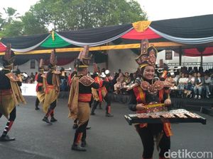 Parade Busana Jember Fashion Festival Makin Menarik Nih!