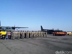 69 Ton Bantuan Diterbangkan ke Lombok dari TNI-Polri Jateng