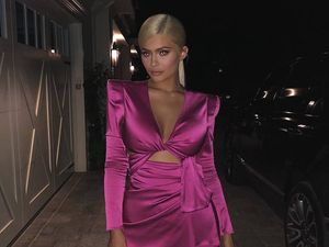 Tajir Melintir! Kylie Jenner Pasang Rambut Extension Seharga Mobil