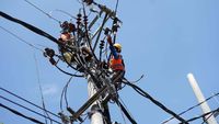 PLN Nyalakan Kembali Listrik di 3 Gili Usai Gempa