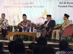 Ketum PBNU: Kami Hanya Mengantar Maruf Amin ke Jokowi