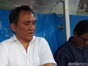 Andi Arief Dengar Isu Elite Parpol Ancam Dirinya soal Rp 1 T Andi Arief Dengar Isu Elite Parpol Ancam Dirinya soal Rp 1 T