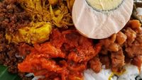 Sedap! Nasi Komplet Khas Tegal Ini Enak Dinikmati di Minggu Pagi