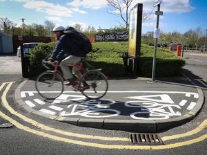 Bikin Kesel, Kok Jalur Sepeda Begini?