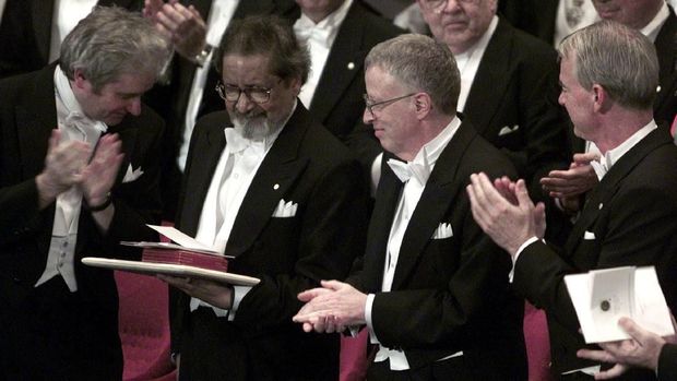 Pemenang Nobel Sastra V.S. Naipaul Meninggal Dunia