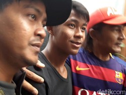 Pulang ke Rumah, Supriadi Pemain Timnas U-16 Diserbu Fans