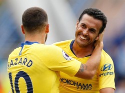 Hazard langsung menyumbang assist untuk gol Pedro di menit ke-80. Foto: Andrew Yates/Reuters