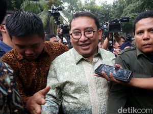 Fadli-Sang Alang-Ahmad Dhani Bikin Lagu Sontoloyo Fadli-Sang Alang-Ahmad Dhani Bikin Lagu Sontoloyo
