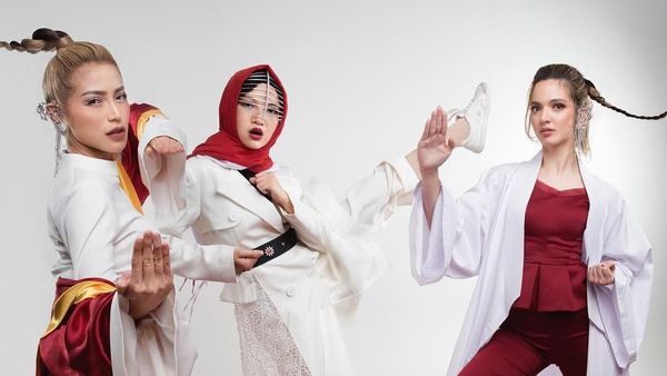 Foto: Gaya Girl Squad Nia Ramadhani Rayakan Asian Games dengan Glamor