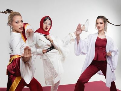 Foto: Gaya Girl Squad Nia Ramadhani Rayakan Asian Games dengan Glamor