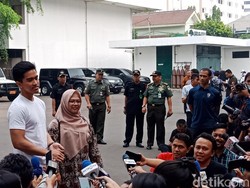 Ratna Sarumpaet Serang Maruf, Putri: Riwayat Kesehatan Bapak Baik