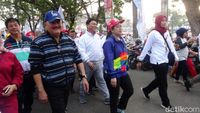 Puan Jalan Sehat Bersama 15 Ribu Pelajar di Sumsel