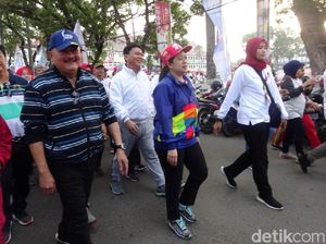 Puan Jalan Sehat Bersama 15 Ribu Pelajar di Sumsel