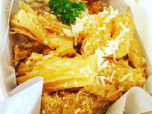 Kriuk Gurih Singkong Keju Buat Teman Ngopi, Siapa Mau?