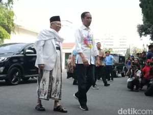 Naik Innova Bareng, Jokowi-Maruf Amin Tiba di RSPAD Naik Innova Bareng, Jokowi-Maruf Amin Tiba di RSPAD