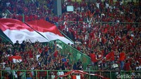 Semua sisi tribune terisi penuh saat Indonesia memainkan laga pertama di ajang Asian Games 2018.