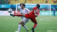 Tim nasional Palestina dan Laos bertanding di Stadion Patriot Candrabhaga, Bekasi, Minggu (12/8/2018).