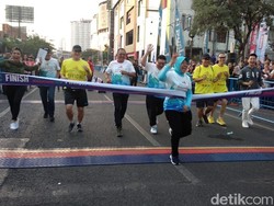 Ribuan Pelari Antusias Ikuti Surabaya Marathon 2018