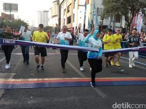 Surabaya Marathon Diramaikan 6 Ribuan Pelari Surabaya Marathon Diramaikan 6 Ribuan Pelari