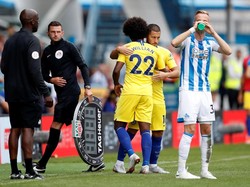 Eden Hazard baru dimasukkan di babak kedua. Foto: Carl Recine/Action Images via Reuters