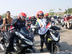 Duet Menhub-Menlu Naik Motor di Semarang