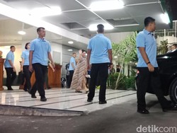 Senyum Iriana Usai Temani Jokowi Tes Kesehatan Hampir 11 Jam