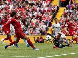 Dominan, Liverpool Memimpin atas West Ham 2-0