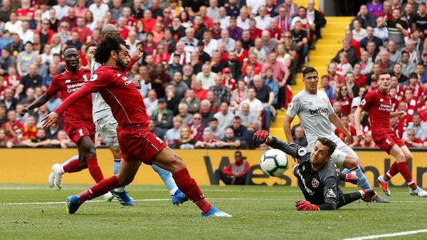 Mohamed Salah membuka keunggulan Liverpool atas West Ham United.