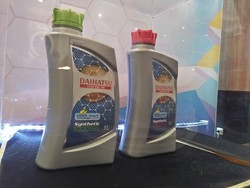 Oli Buatan Pabrikan Tak Selalu Mahal Kok!