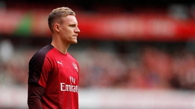 Leno Ingin Nomor 1 di Arsenal? Langkahi Dulu Petr Cech
