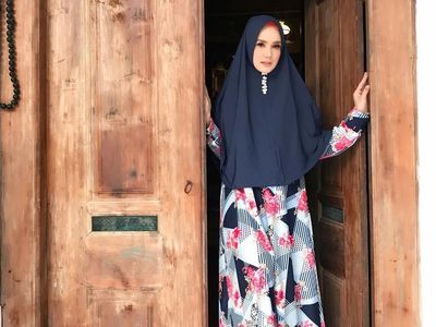 Gaya Hijab Syari Mulan Jameela, Rp 30 Ribu Hingga Rp 2 Jutaan