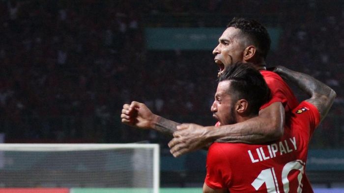 Alberto Goncalves dan Stefano Lilipaly merayakan gol ke gawang Taiwan (INASGOC/Ary Kristianto/sup) Alberto Goncalves dan Stefano Lilipaly merayakan gol ke gawang Taiwan (INASGOC/Ary Kristianto/sup)