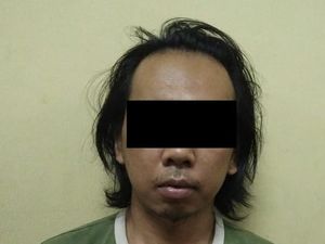 Promosikan PSK di Facebook, Muncikari Ditangkap di Apartemen