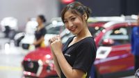 Senyum Manis dari Booth Datsun