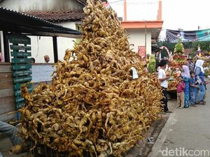 Sambut HUT RI, Ribuan Ayam Panggang Tumpah di Purworejo